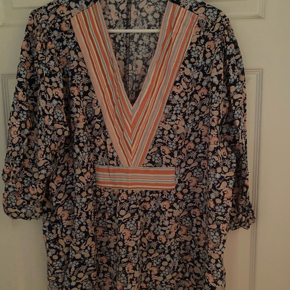 Elegant Floral V-Neck Blouse - Black and Orange